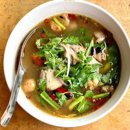 ต้มแซ่บเนื้อ