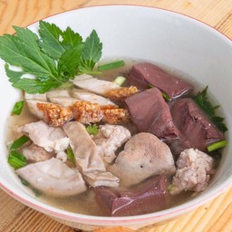 ต้้มเลือดหมู  โรงสี