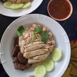 ข้าวมันไก่สุโขทัยเเละก๋วยเตี๋ยว+ขนมจีน