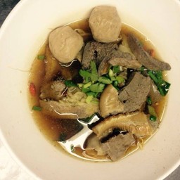 ก๋วยเตี๋ยวเนื้อ