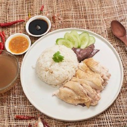 ข้าวมันไก่เฮียอ้วน สาทร
