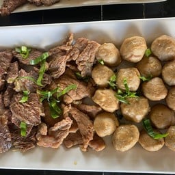 ลวกจิ้มเนื้อ