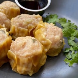 ขนมจีบโบราณ + กาแฟ BTS สุรศักดิ์