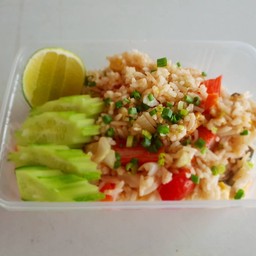 ข้าวผัดสันคอหมู+ไส้กรอกทอด