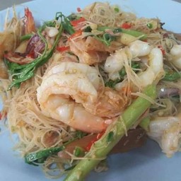หมี่ผัดผักกระเฉดกุ้ง
