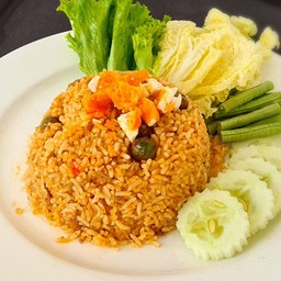 ข้าวผัดน้ำพริกลงเรือ
