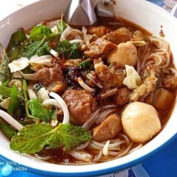 ข้าวปุ้นน้ำวัว-น้ำหมู @นู๋โมนู๋เม