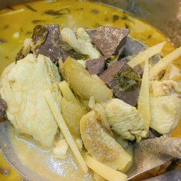 ขนมจีนแกงเขียวหวานไก่