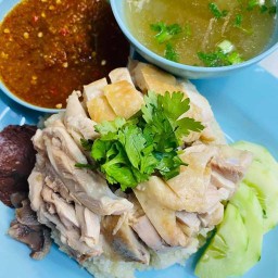 ข้าวมันไก่เนื้อน่อง