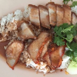 ข้าวหมูแดง+หมูกรอบซอสโบราณ