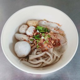 ก๋วยเตี๋ยวเส้นปลาต้มยำ