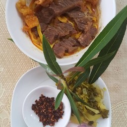 ข้าวซอยเนื้อ