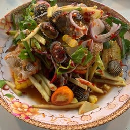 ยำปูม้า ตลาดไนท์
