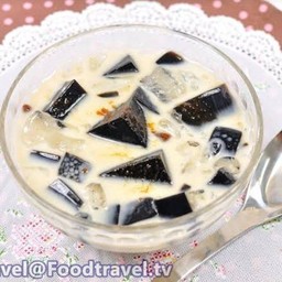 เฉาก๊วยนมสด