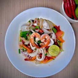 ร้านยำตามเพื่อน