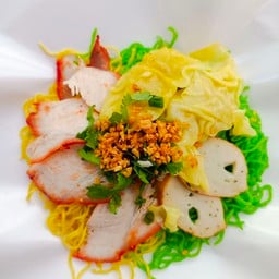 ใบโพธิ์บะหมี่เกี๊ยวหมูแดง
