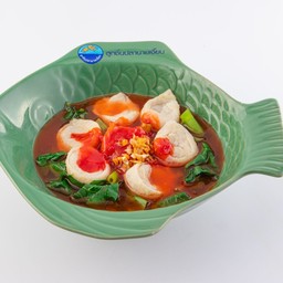 เกี๊ยวปลาเย็นตาโฟ