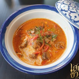 พะแนงเนื้อตุ๋นหรือหมูตุ๋น