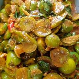 ผัดเผ็ดมะเขือ