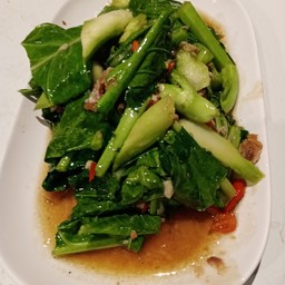 คะน้าปลาเค็ม