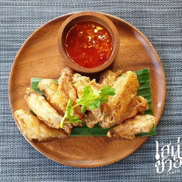 ปีกไก่ทอดน้ำปลา