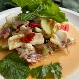 ยำปลาหมึก