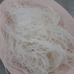 วุ้นเส้น