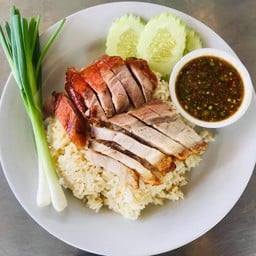 ณัฐข้าวหมูแดง - ถนนกาญจนวนิช