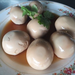 ไข่ฟองละ 10 บาท