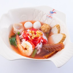 เกี๊ยมอี๋เย็นตาโฟกุ้งสด