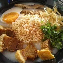 โจ๊กหมูกรอบ