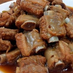 หมี่ซี่โครงหมูตุ๋น