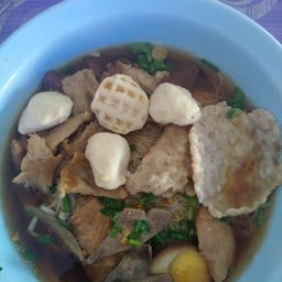 เส้นหมีวุ้นก๋วยจั๊บจับโบ