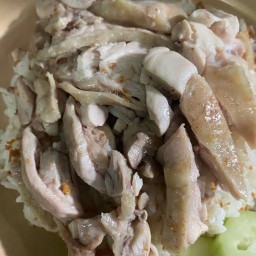 ฟ้าใสข้าวมันไก่สี่แยกนรหัส