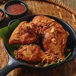 ไก่ริมโขง 4 ชิ้น