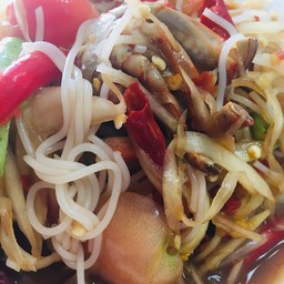 ส้มตำซั่วมะละกอปูแสมปลาร้าต้มสุก