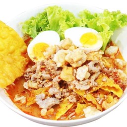 ก๋วยเตี๋ยวต้มยำภูเขาไฟไข่หวาน