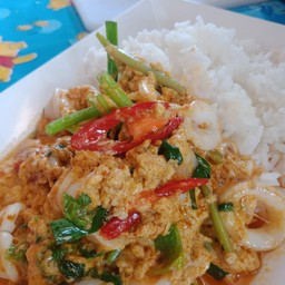 ข้าวผัดผงกระหรี่ทะเล