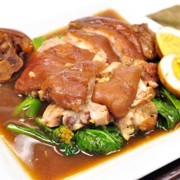 แม่มาลี ขาหมู ข้าวหมูแดง ข้าวหมูกรอบ
