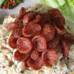 ข้าวผัดกุนเชียงกรอบ