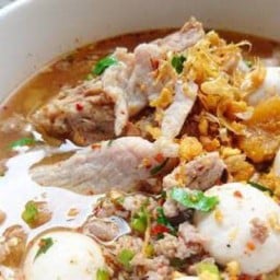 ก๋วยเตี๋ยวโบราณอ่าวอุดม&คอหมูย่าง