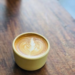 Lom Café