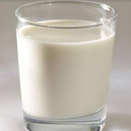 นมสดใส่เครื่อง