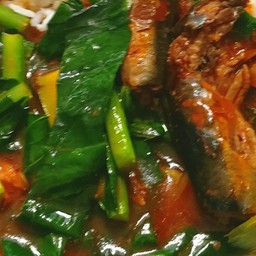 คะน้าปลากระป๋อง +++กับข้าว+++