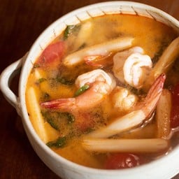 ต้มยำไหลบัวกุ้งน้ำมะพร้าวอ่อน