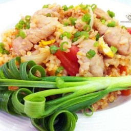 ข้าวผัดหมูชิ้น