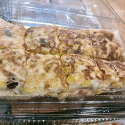 โรตีไข่+ข้าวโพด+ชีส+นม