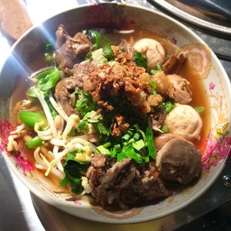 ก๋วยเตี๋ยวเนื้อตุ๋นซอย4