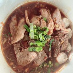 ก๋วยเตี๋ยวเรือหมู ต้มยำน้ำตก