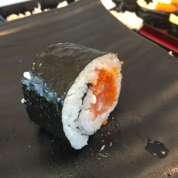 ข้าวห่อแซลม่อนไข่กุ้ง